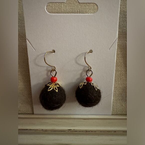 Gist Jewelry Festive Scottish Christmas Pudding Earrings - set of 2 NWT - Picture 2 of 6